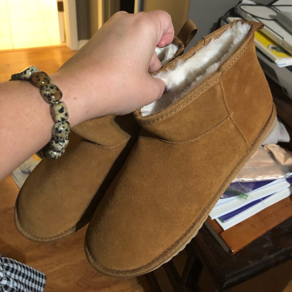 Volatile ankle boots